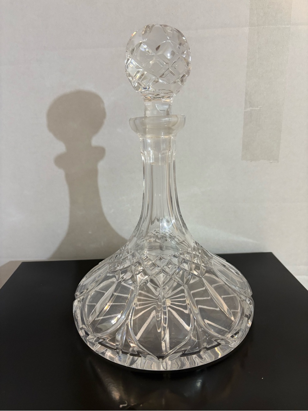 Cut Glass 24% lead Crystal Decanter Faceted Stopper ships decanter wide base